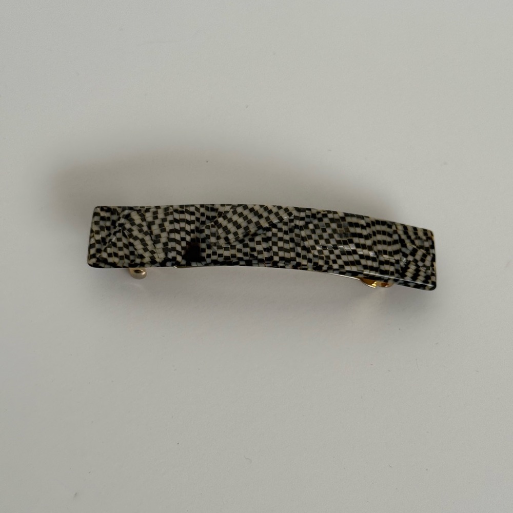 Elegant Black and White Hair Clip